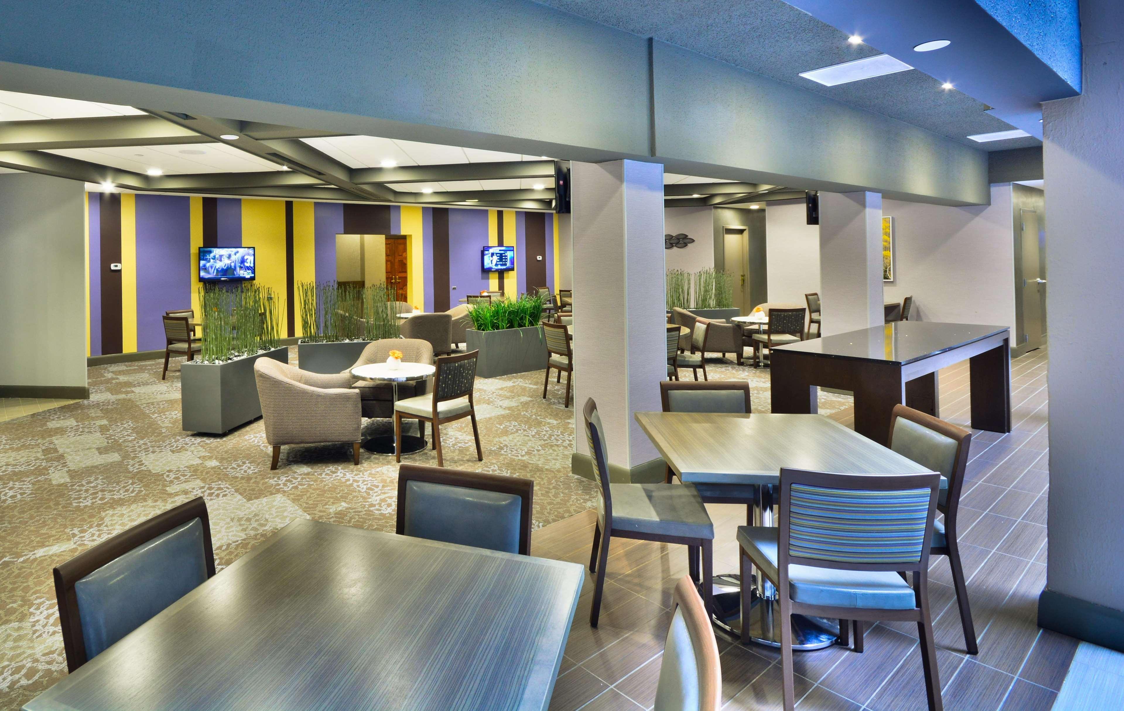 Embassy Suites By Hilton Denver Central Park Restaurante foto