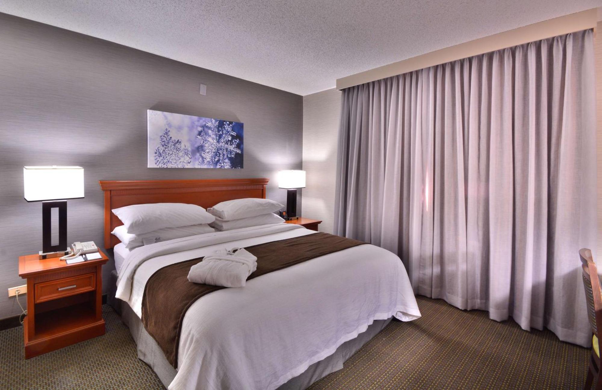 Embassy Suites By Hilton Denver Central Park Exterior foto