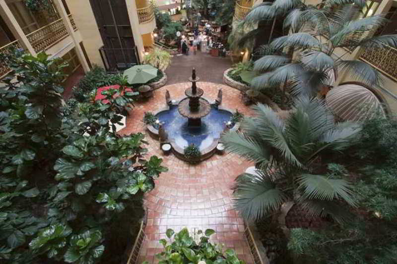 Embassy Suites By Hilton Denver Central Park Exterior foto